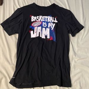 Nike men’s shirt size medium